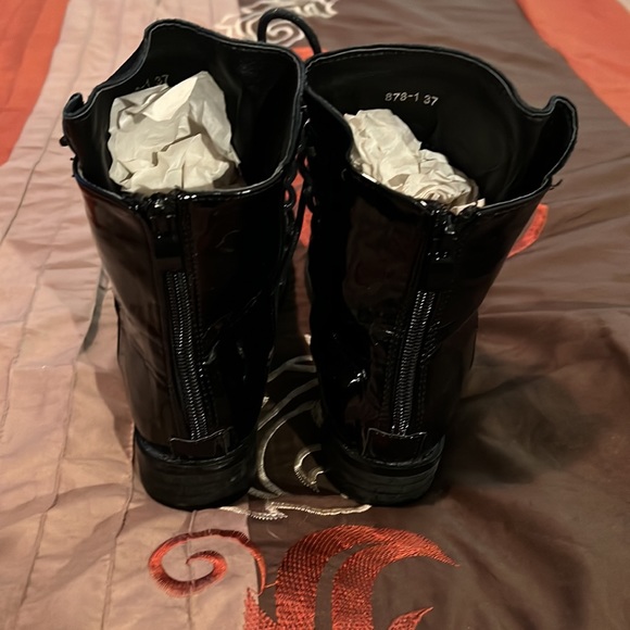 Nice black boot - Picture 3 of 4